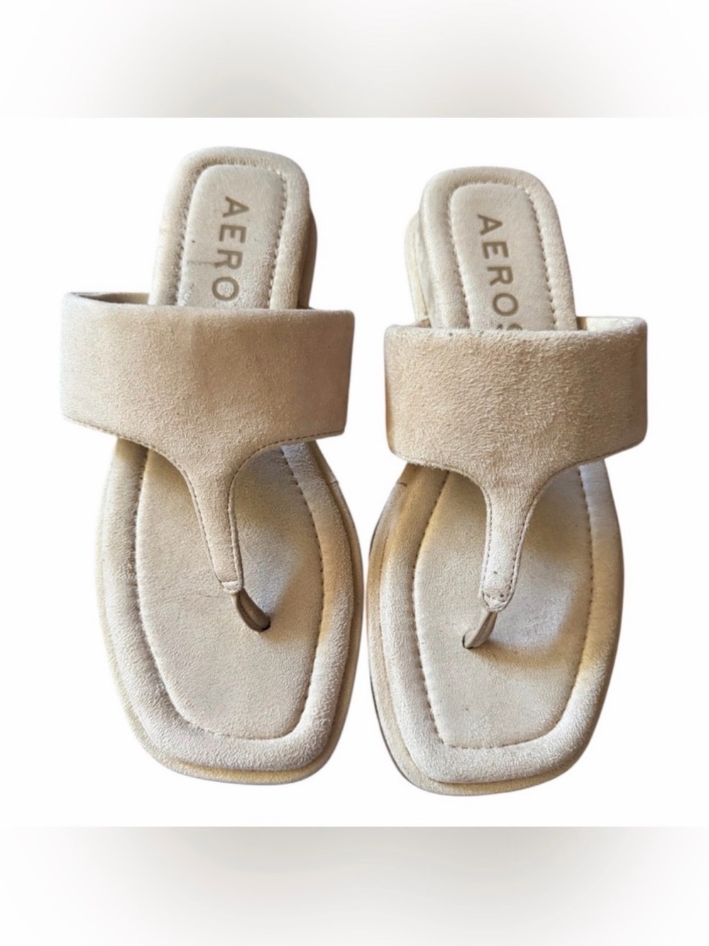 AEROSOLES Light Beige Suede Thong Woman’s Sandals